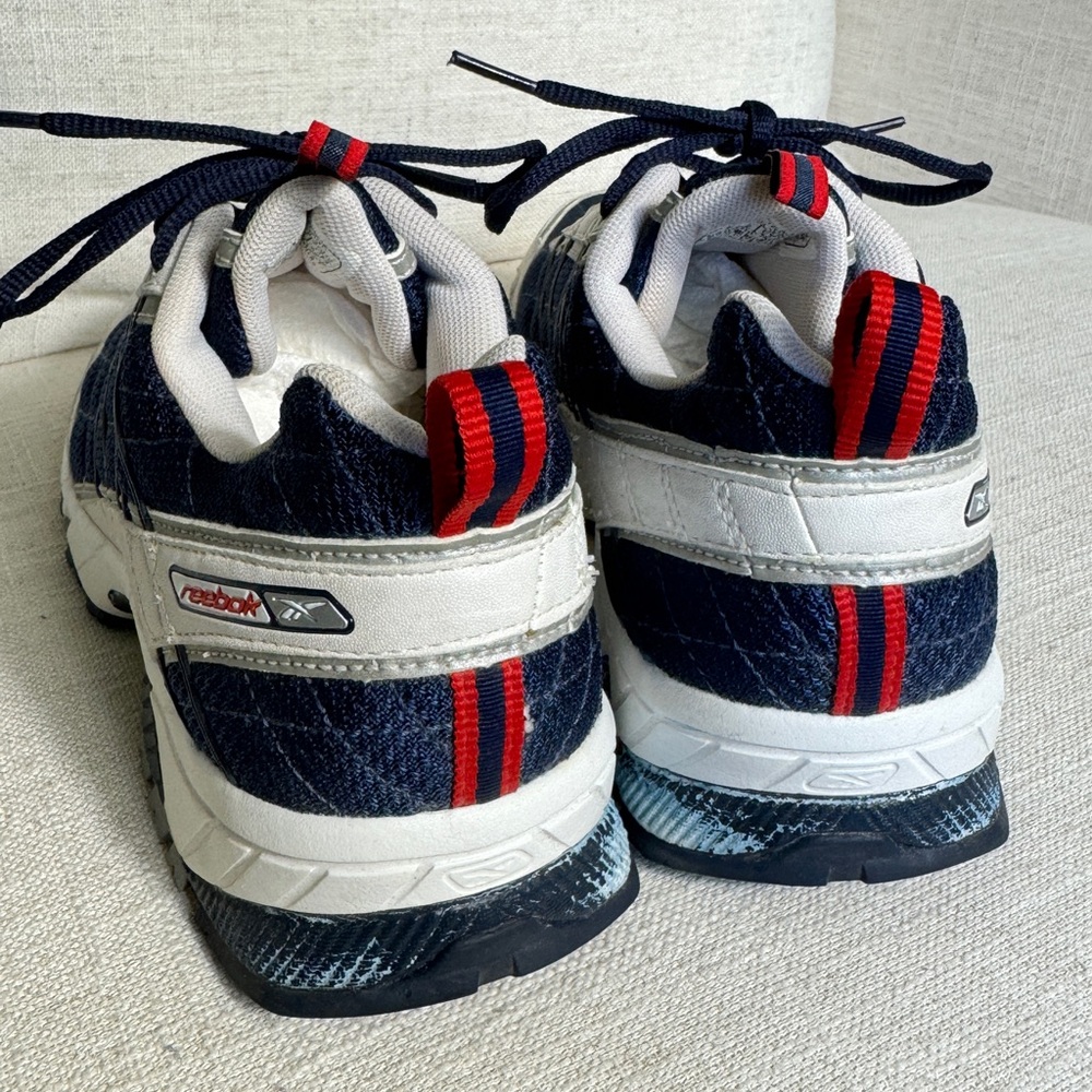 Vintage Reebok Cross Trainers Runner Shoe White Blue Men's Size 9.5 - Picture 4 of 10